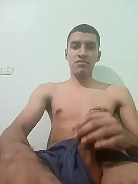 Snapshot of Rogersmit2 chatting on December 27, 9:00 pm Rogersmit2 online show from December 27, 9:00 pm