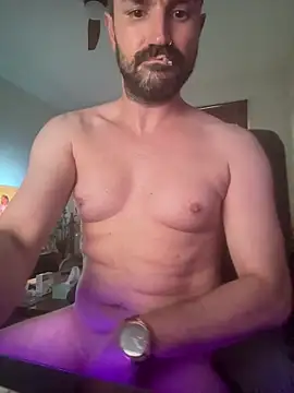 tomz0819 online show from April 18, 5:58 pm