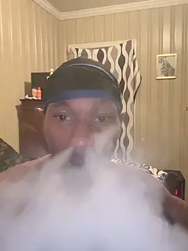 KingDerRico online show from April 11, 9:40 pm