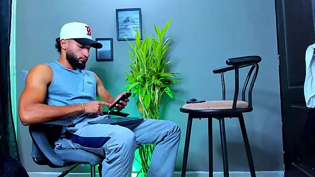 Damian 022 online show from October 17, 11:58 am