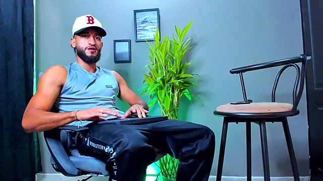 Damian 022 online show from October 10, 7:07 pm