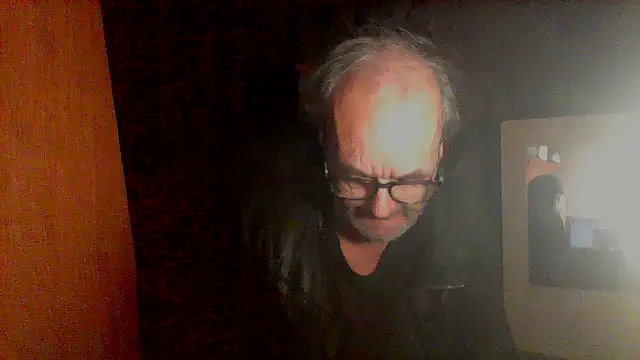 nice6incs online show from December 18, 11:34 pm