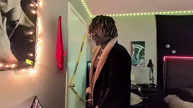 Snapshot of therealsuave chatting on September 16, 9:48 pm therealsuave online show from September 16, 9:48 pm