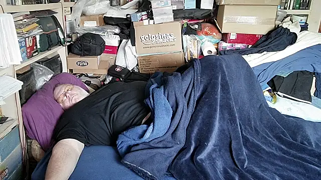 hadeszeuss2 online show from March 2, 3:08 pm