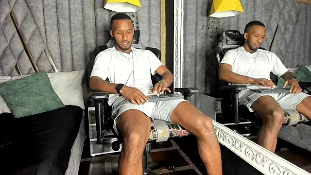 JamesParck online show from February 27, 8:52 pm