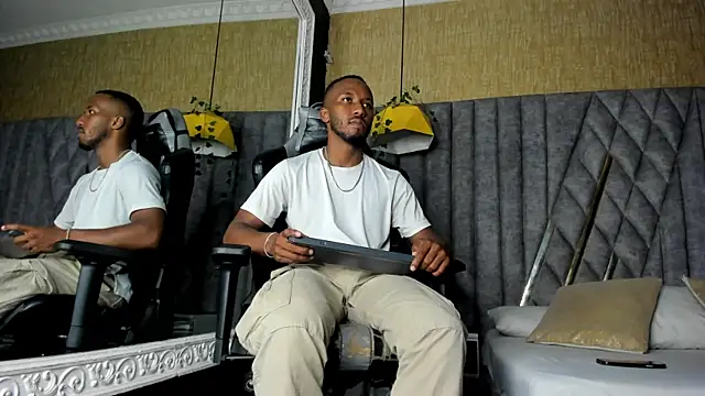 JamesParck online show from March 17, 11:40 pm