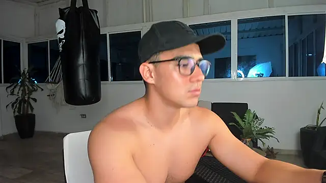 owengray2n online show from December 9, 3:40 am