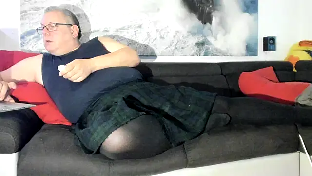 Nasse Windel online show from February 23, 7:38 am