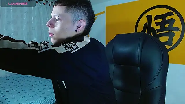 Matthew Boy  online show from February 17, 1:31 pm