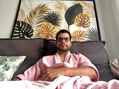 HornyBeachBoyBR online show from June 1, 12:38 pm