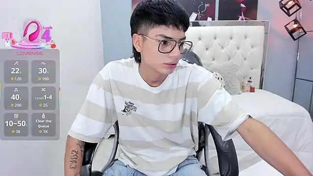 Noha scott online show from March 13, 11:33 pm