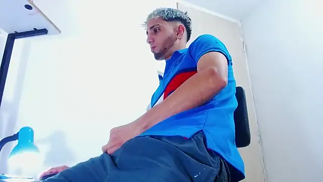 Gregory hard online show from December 3, 12:05 am