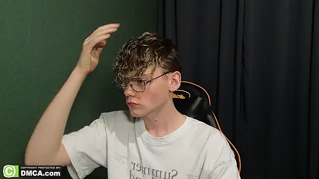 Keytaro online show from February 11, 2:33 pm