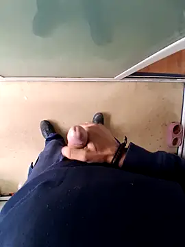 Snapshot of voupap6310 chatting on September 30, 6:30 am voupap6310 online show from September 30, 6:30 am