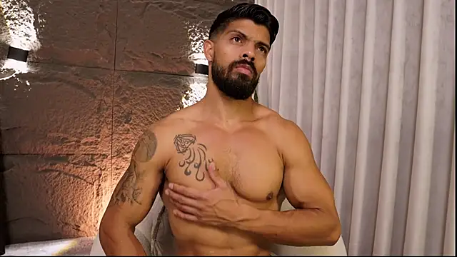 DannSaenz online show from April 11, 8:34 pm