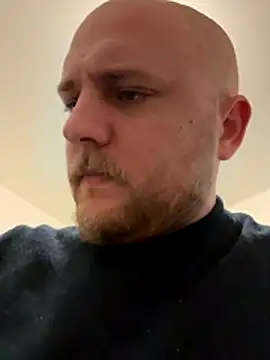 QueueFrenchie online show from January 5, 7:28 pm