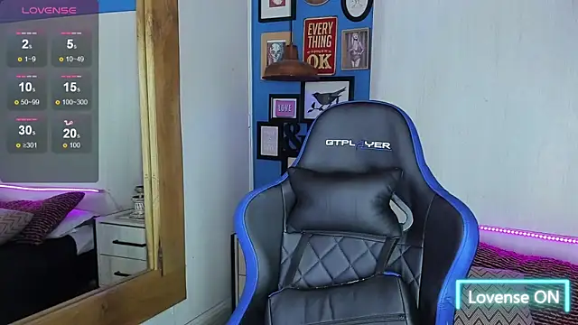 VladHellsing4 online show from March 12, 1:51 pm