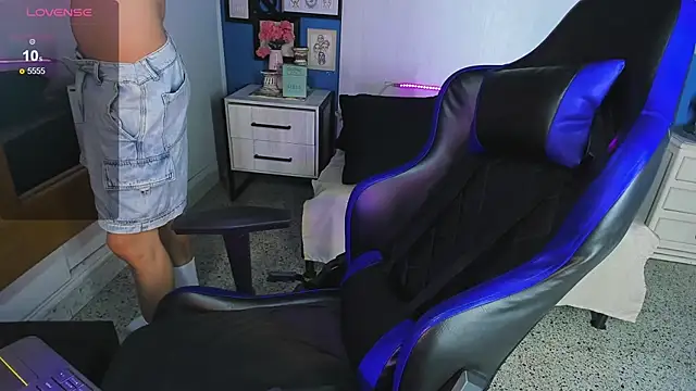 VladHellsing4 online show from September 25, 2:49 pm