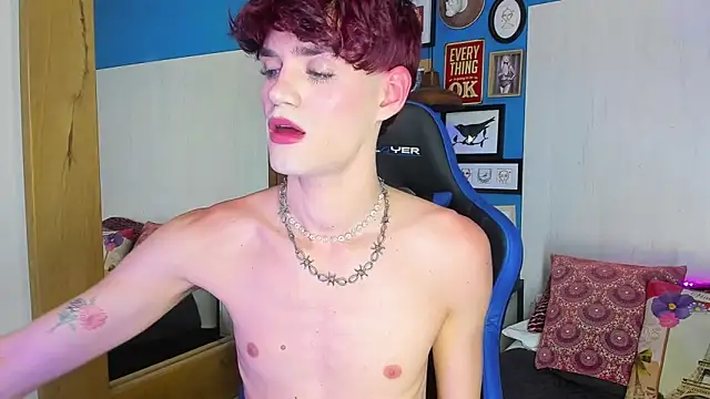 VladHellsing4 online show from December 24, 2:23 pm