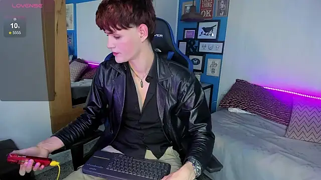 VladHellsing4 online show from February 12, 2:32 pm