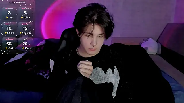 Chinen Miya online show from December 6, 9:02 pm