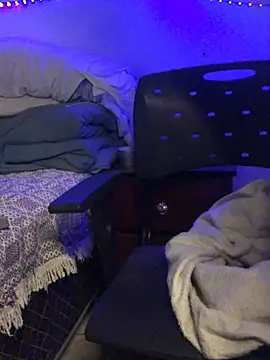 xxb0y1 online show from March 9, 9:25 pm