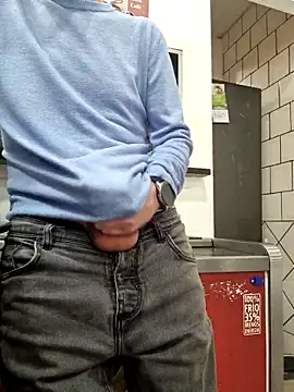 PublicNoFace online show from March 13, 1:18 pm