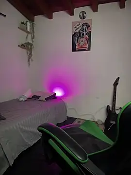 Valentino Xander online show from December 19, 1:57 am