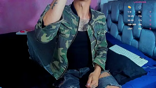 Piggy Eddy online show from February 24, 1:46 am