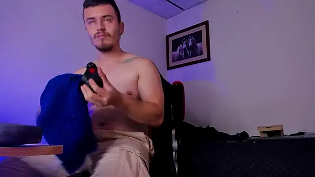 james connor2 online show from January 8, 7:13 pm