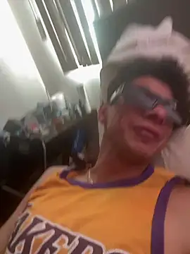 latino1986 online show from February 2, 5:59 pm