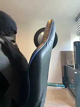 latino1986 online show from March 3, 2:31 pm