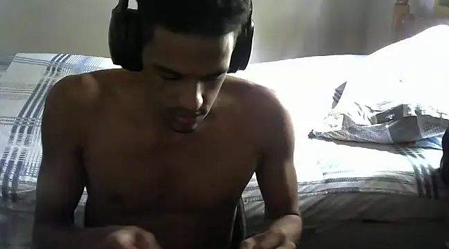 Snapshot of RenziTatte chatting on March 3, 3:14 pm RenziTatte online show from March 3, 3:14 pm