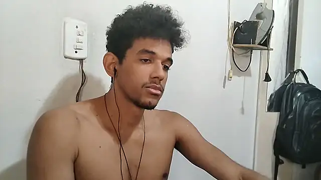 Snapshot of RenziTatte chatting on October 12, 3:06 pm RenziTatte online show from October 12, 3:06 pm