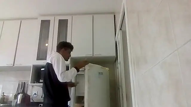 Snapshot of RenziTatte chatting on September 17, 5:25 pm RenziTatte online show from September 17, 5:25 pm