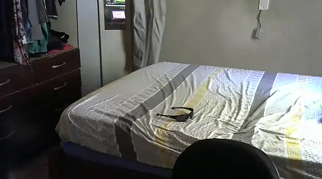 Snapshot of RenziTatte chatting on December 9, 1:57 pm RenziTatte online show from December 9, 1:57 pm