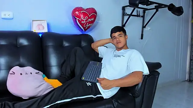 Rob saenz  online show from February 13, 1:15 pm