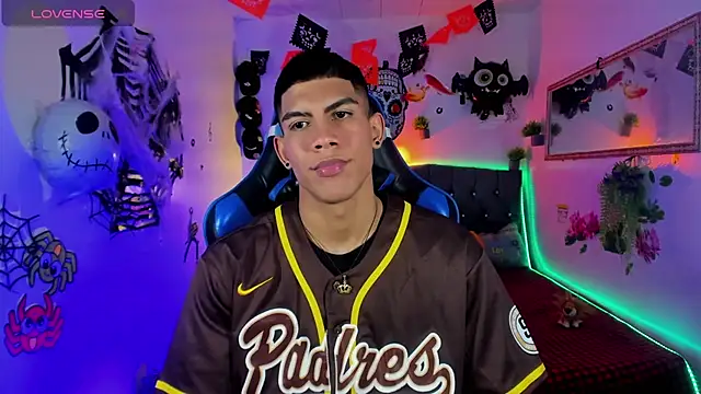 Damian latinxxx online show from October 10, 3:44 am