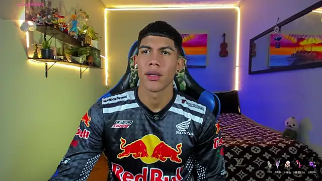 Damian latinxxx online show from July 19, 9:26 am