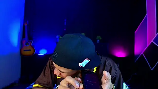 Damian latinxxx online show from February 25, 3:09 am