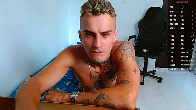 bray hotboy777 online show from October 4, 2:22 pm