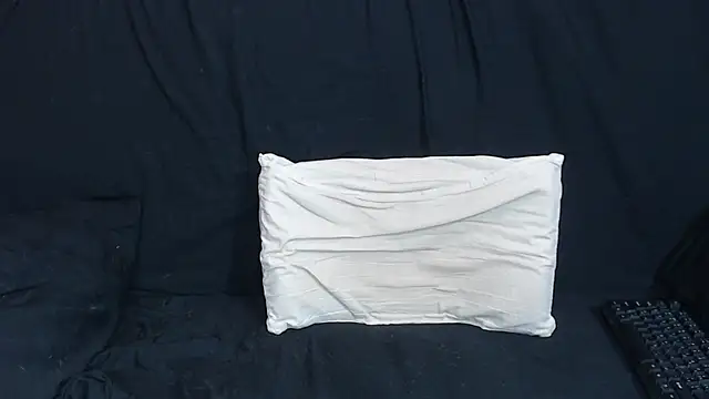 qustci-couple online show from February 3, 9:29 pm