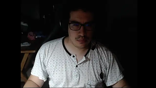 thealfawolf01 online show from January 28, 12:26 am