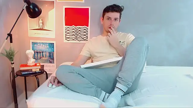 Elio555 online show from October 9, 6:35 pm