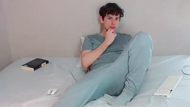 Elio555 online show from January 31, 10:10 pm