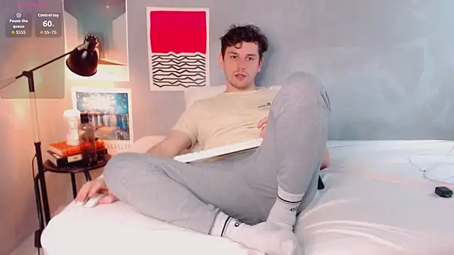 Elio555 online show from December 14, 8:38 pm