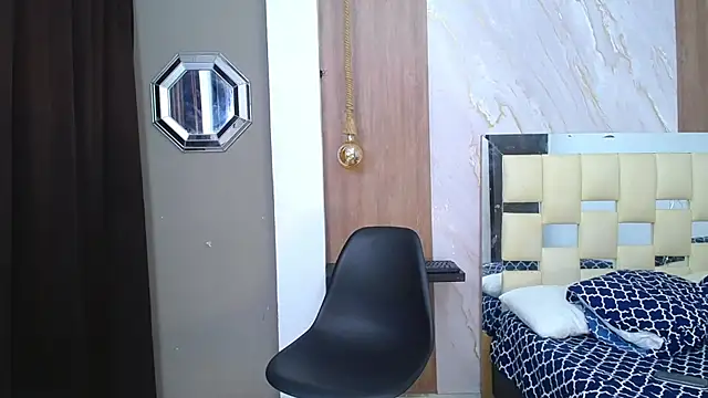 dominic smith  online show from November 11, 12:37 am