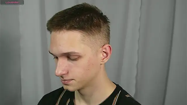 dustyn fox online show from December 25, 3:38 pm