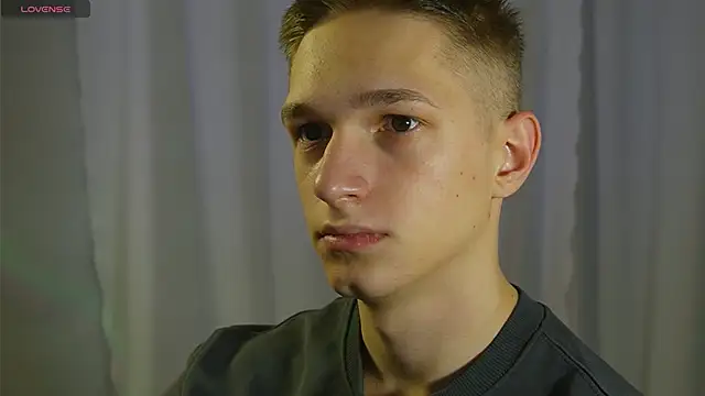 dustyn fox online show from December 21, 2:26 pm