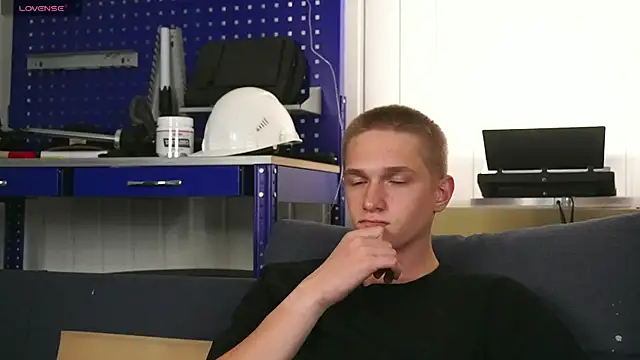 dustyn fox online show from September 21, 5:24 pm